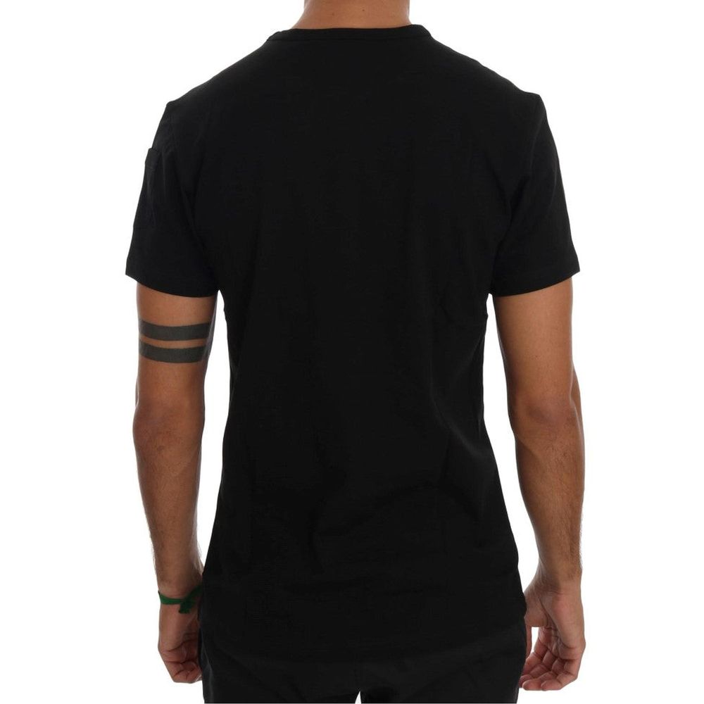 T-Shirt by Daniele Alessandrini for men in cotton black features a plush silhouette, showcasing a sophisticated and for a truly plush finish.