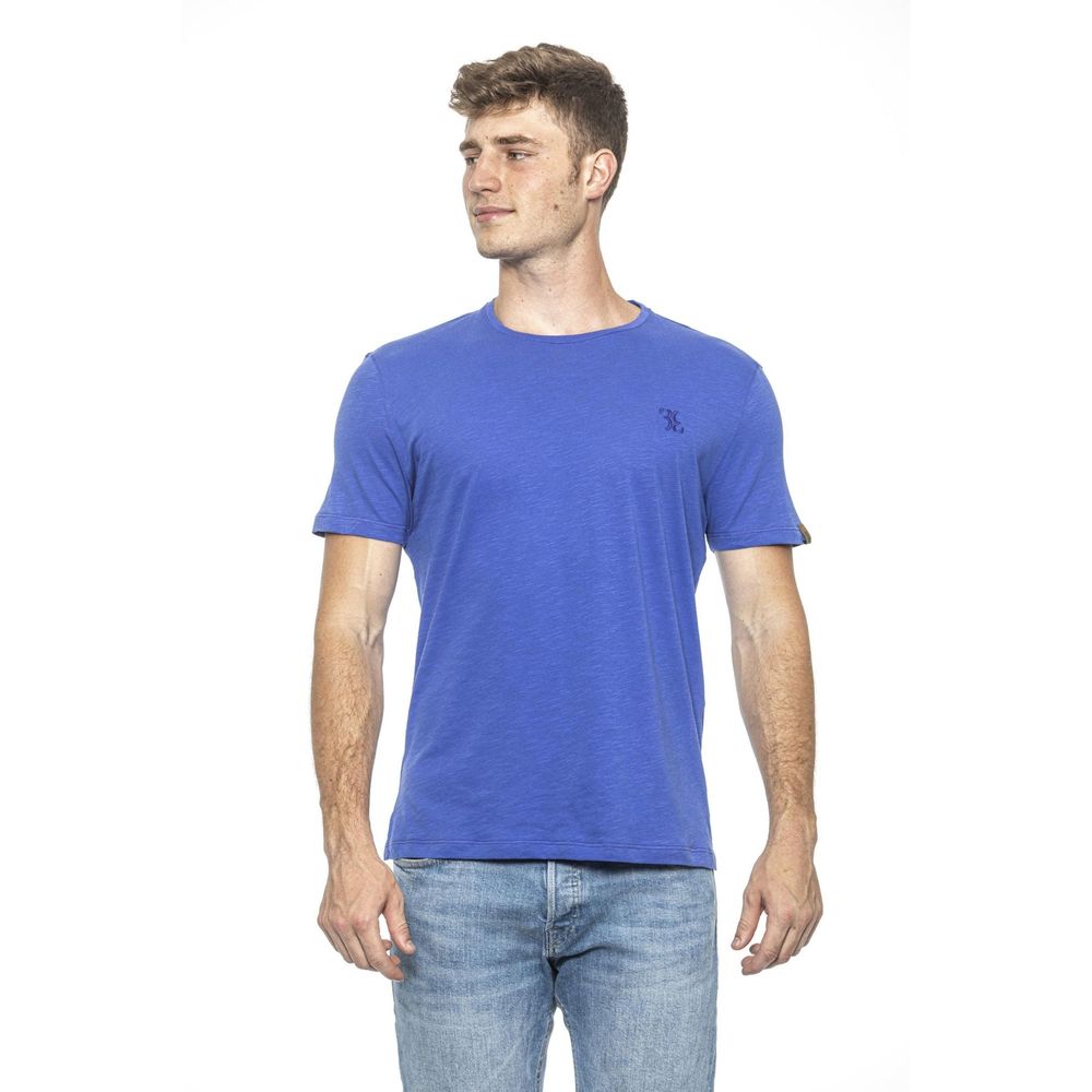 T-Shirt by Billionaire Italian Couture for men in cotton light-blue features an on trend silhouette, perfectly showcasing a on trend short-sleeve and round neckline for an elevated aesthetic.