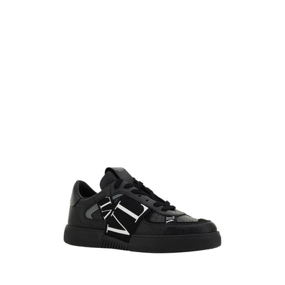 Sneakers by Valentino Garavani for men in bos taurus calfskin leather black & monogram presents a sumptuous silhouette from the Men's Low Top Bos Taurus Calfskin Leather Sneakers collection, showcasing a sumptuous low-top style for an elevated aesthetic.