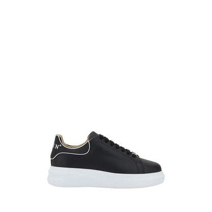 Sneakers by Philipp Plein for men in bos taurus calf leather black & monogram features an timeless silhouette from the Men's Fashion Bos Taurus Calf Leather Sneakers collection, showcasing a signature fashion style with an timeless finish.