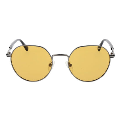 Sunglasses by Gant for men in metal silver features an lustrous full-rim round frame design with silver coloured frame detailing and non-polarized category-1-light-tint lens for a lustrous aesthetic.