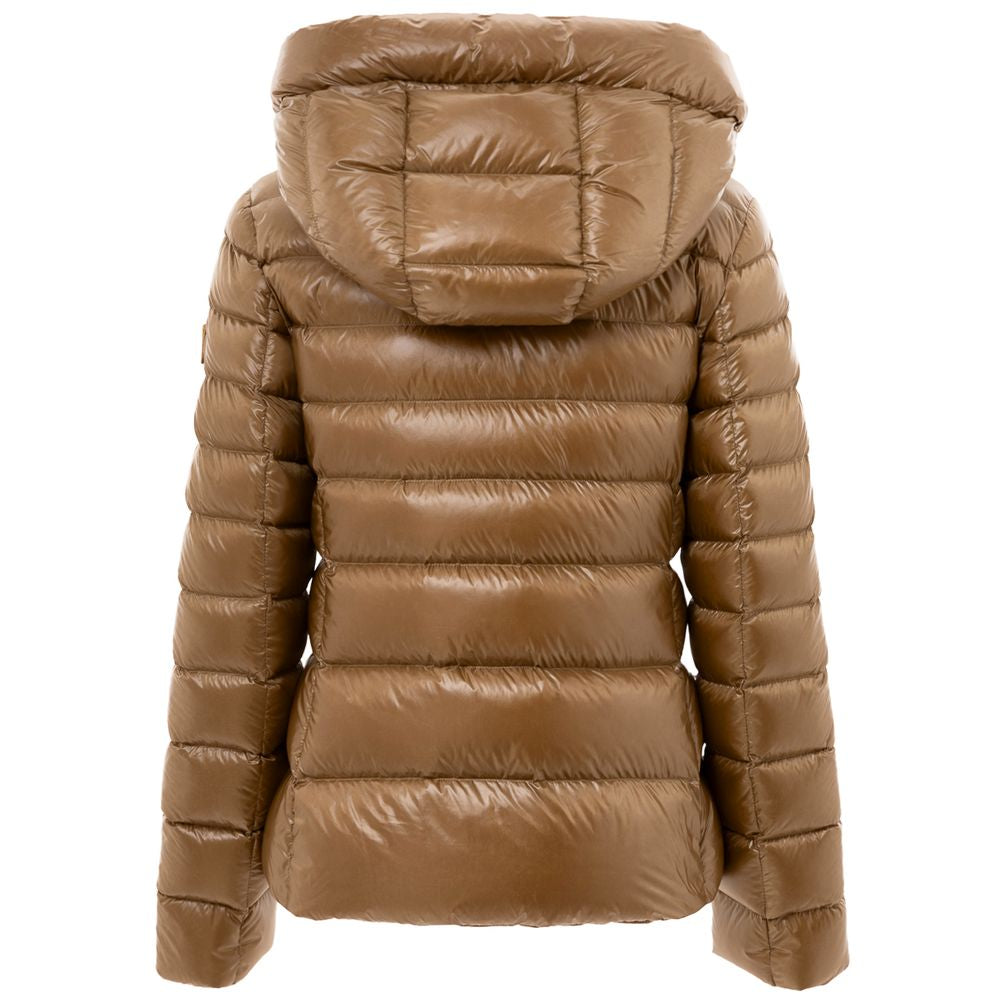 This Hooded Puffer Jacket by Add for women in polyamide & duck down bronze exhibits a edgy silhouette, meticulously detailed with functional lightweight, pockets, hooded & insulated and a edgy hooded neckline for a edgy finish.