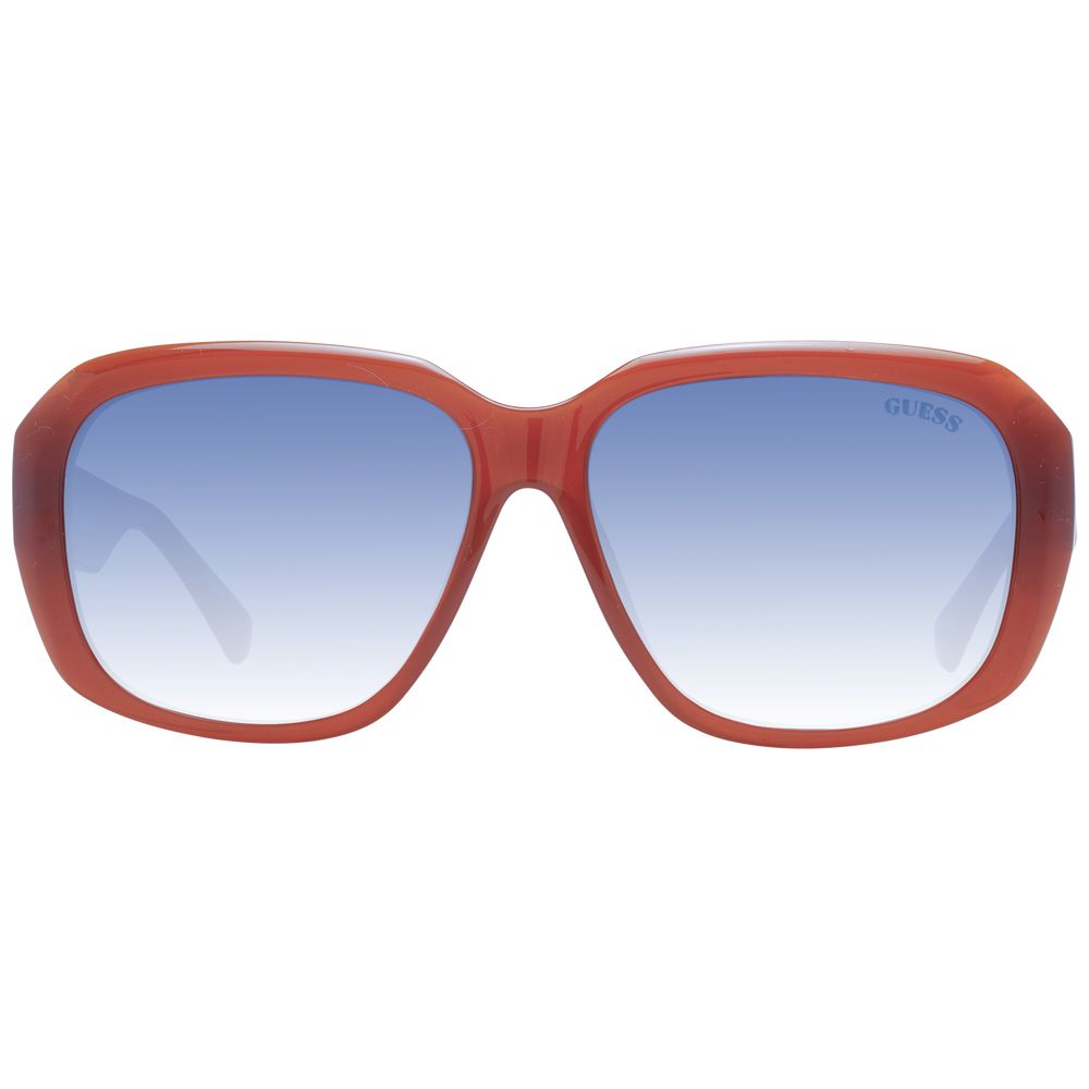 Sunglasses by Guess for women in plastic copper features an lustrous full-rim square frame design with copper coloured frame detailing and gradient category-2-medium-tint lens for a lustrous aesthetic.