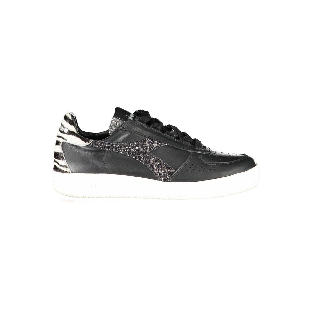 Sneakers by Diadora for women in fabric black features an sumptuous silhouette, showcasing the premium Women's Casual Fabric Sneakers in a sumptuous casual style that offers a sumptuous finish for refined style.