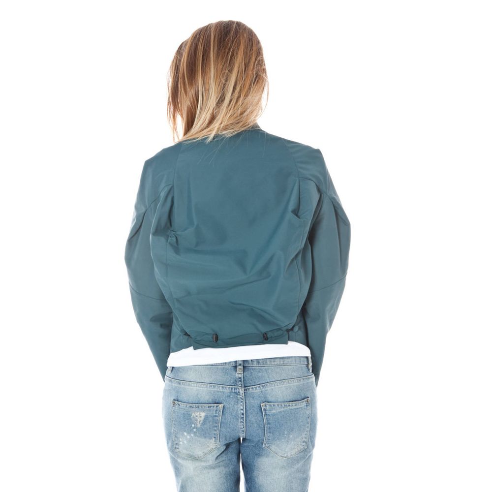 Jacket by Calvin Klein for women in polyamide green features a smart silhouette, perfectly accentuated by its unique and functional pockets for a smart finish.
