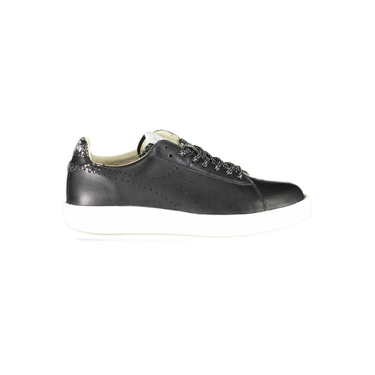 Sneakers by Diadora for women in cotton & leather black features a sumptuous design, perfectly showcasing the sumptuous fashion style of this Women's Fashion Cotton & Leather Sneakers.