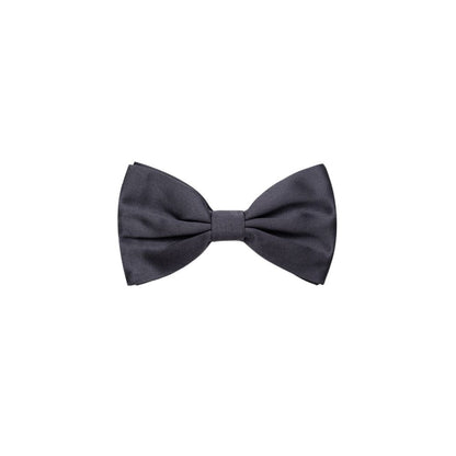 This Necktie by Dolce & Gabbana for men in silk brown & dark-gray presents a effortless chic silhouette from the Silk Necktie collection, offering a effortless chic finish for a truly effortless chic look.