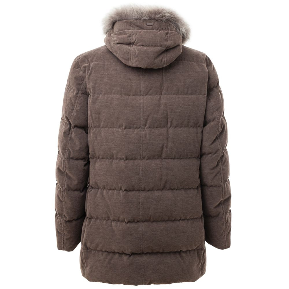 Hooded Jacket by Herno for men in wool cotton & fur brown showcases a enveloping silhouette, artfully detailed with a enveloping hooded neckline and premium insulated, pockets & hooded for a truly enveloping finish.