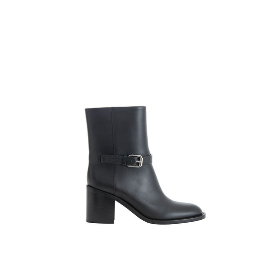 Ankle Strap Boots by Burberry for women in leather black & print features an high-performance silhouette, showcasing the sophisticated design of the Women's Leather Ankle Strap Boots with a and a refined round toe style.