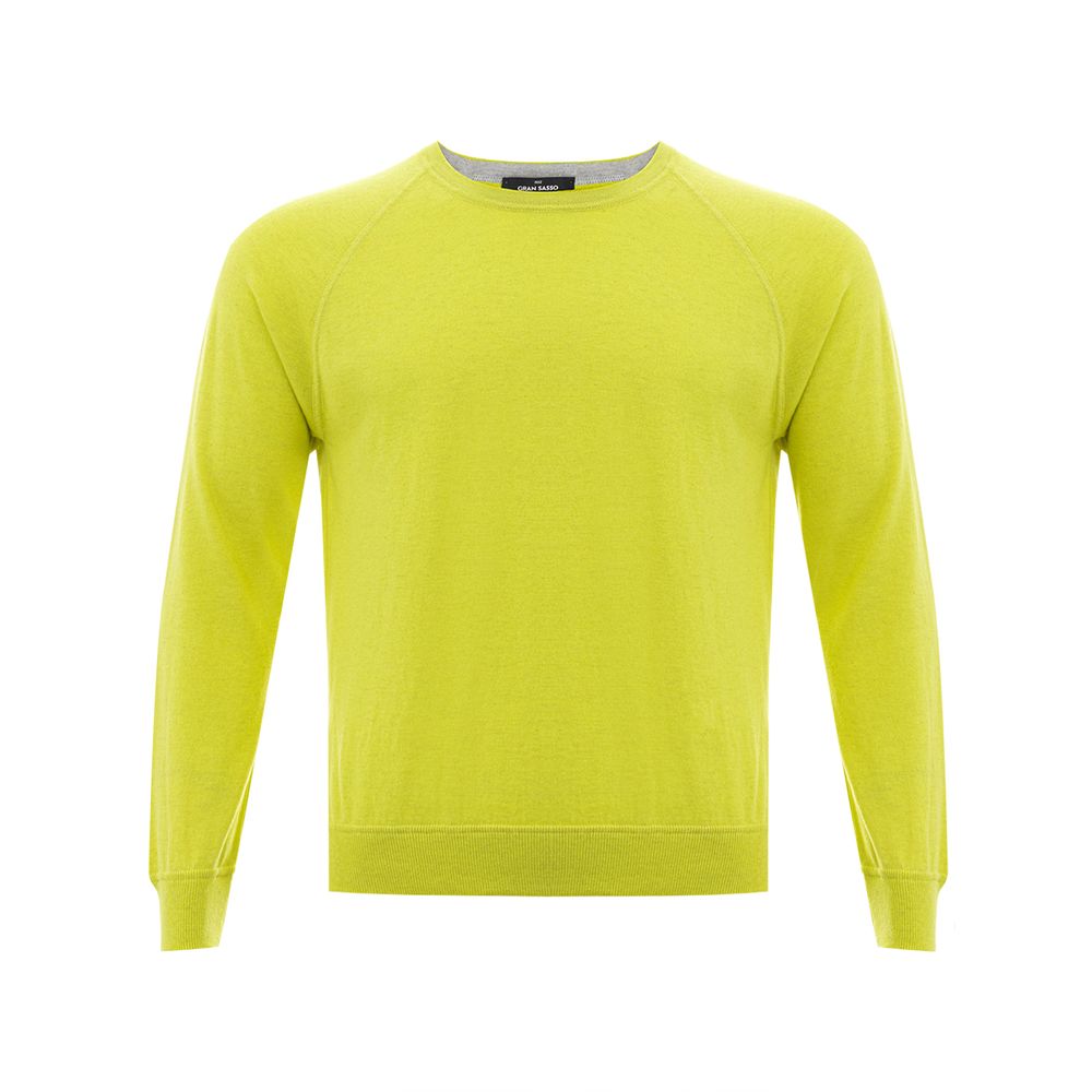 This Sweater by Gran Sasso for men in cotton yellow presents a understated silhouette, featuring a sophisticated and for a understated finish.