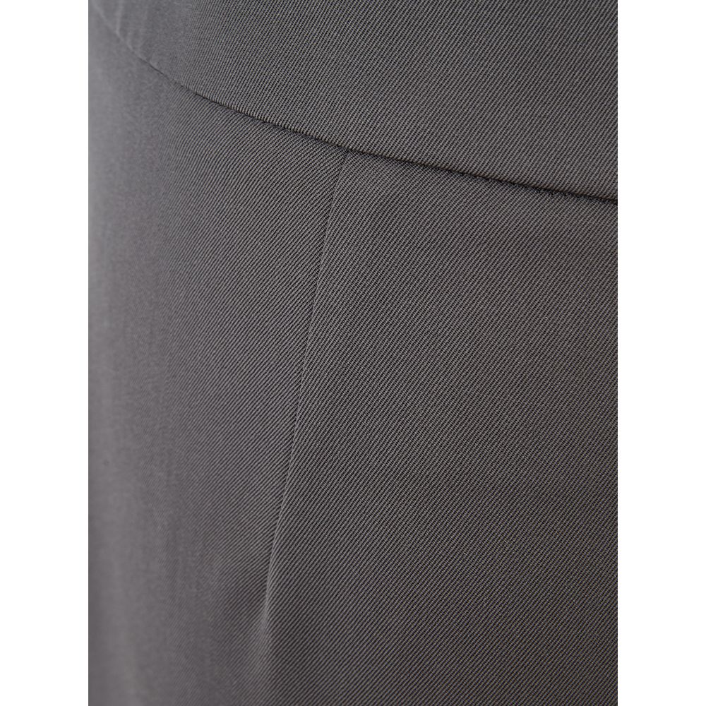 Trousers by Lardini for women in wool gray presents a perennial silhouette, meticulously tailored with a cut, long finish, and an elegant .