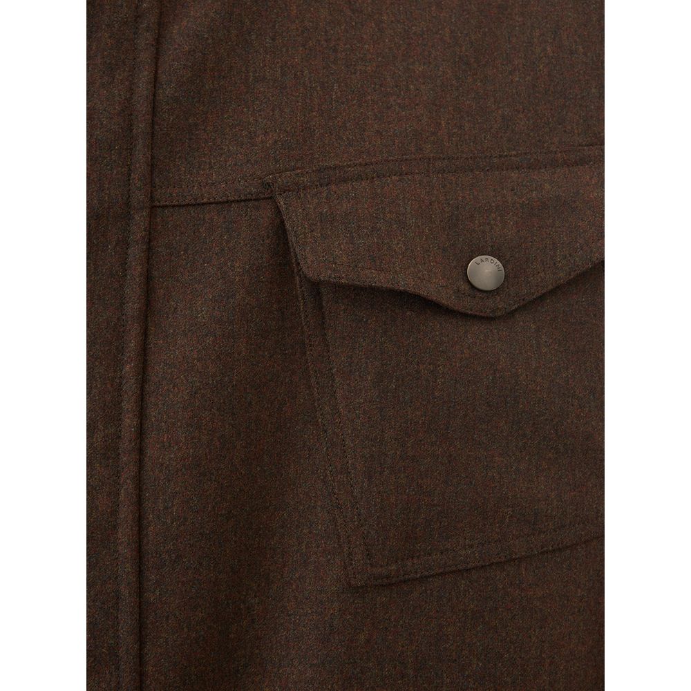 This Jacket by Lardini for men in wool blue showcases a magnificent silhouette, meticulously crafted with a distinctive and functional for a magnificent finish.