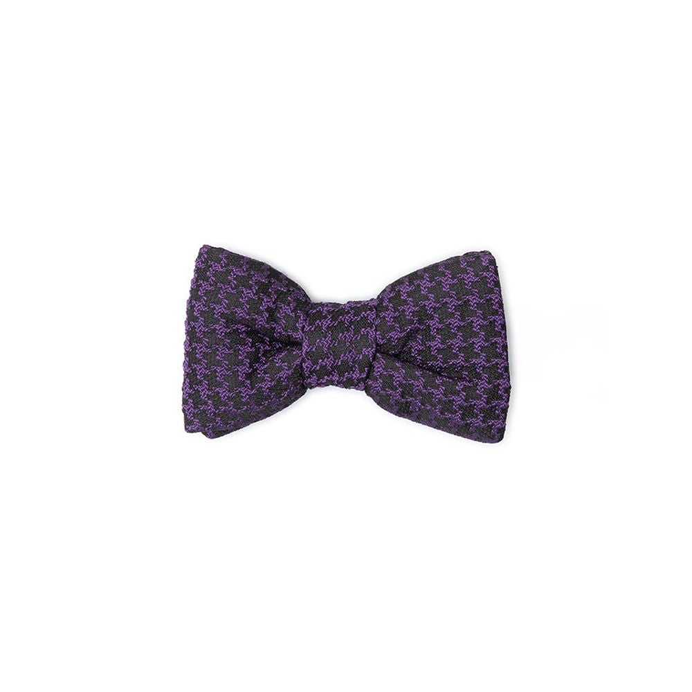 Necktie by Tom Ford for men in silk multicolor & purple features an stately silhouette that beautifully highlights the sophisticated style of the Silk Necktie.