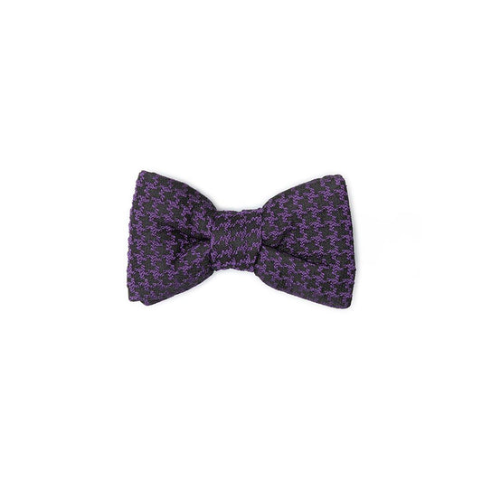 Necktie by Tom Ford for men in silk multicolor & purple features an stately silhouette that beautifully highlights the sophisticated style of the Silk Necktie.