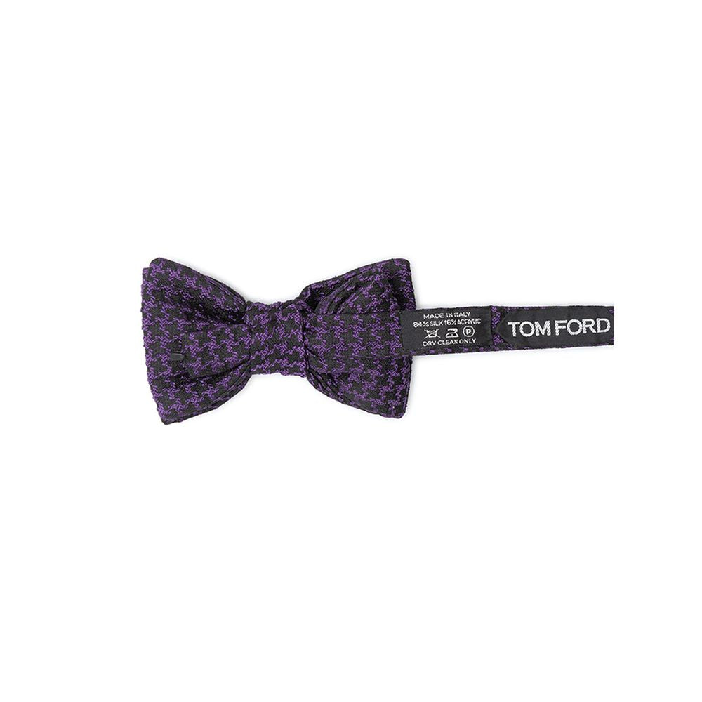 This Necktie by Tom Ford for men in silk multicolor & purple presents a effortless chic silhouette from the Silk Necktie collection, offering a effortless chic finish for a truly effortless chic look.