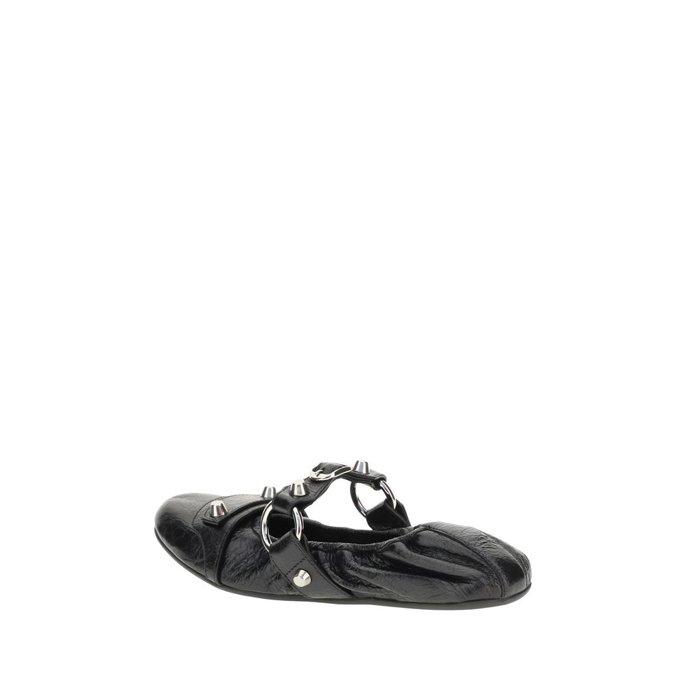 Pumps Heels by Balenciaga for women in lambskin leather black & silver features a effortless chic silhouette, showcasing the City Women's Lambskin Leather Pumps Heels design with a effortless chic and for a effortless chic finish.
