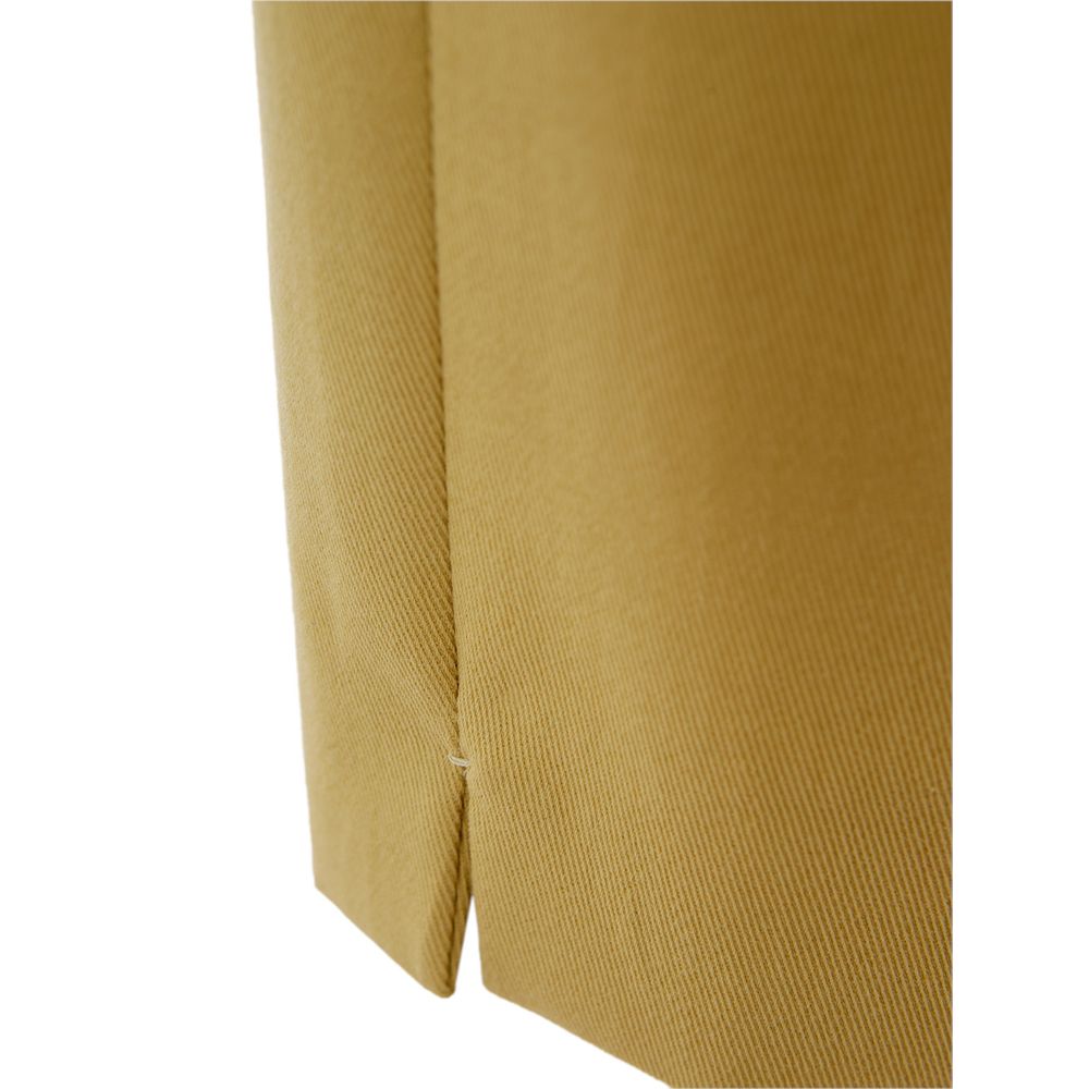 Trousers by Lardini for women in cotton gold presents a perennial silhouette, meticulously tailored with a cut, long finish, and an elegant .
