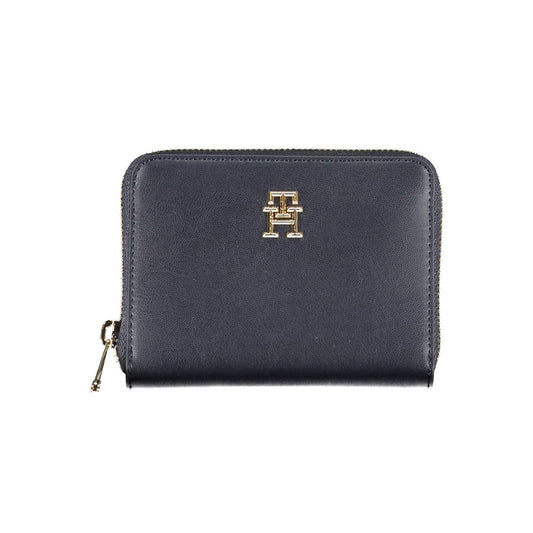 Cardholder Wallet by Tommy Hilfiger for women in polyethylene faux leather blue presents a architectural silhouette from the Polyethylene Faux Leather Cardholder Wallet collection, showcasing architectural card-organization coin-purse for a architectural finish.