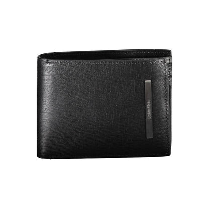 Wallet by Calvin Klein for men in polyester leather black showcases a discerning silhouette, artfully capturing the essence of Polyester Leather Wallet with its functional rfid-protection eco-friendly coin-purse.