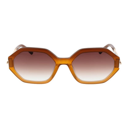 This Sunglasses by Sandro for women in lyocell & denim cotton gradient & brown presents a sumptuous silhouette, showcasing a sumptuous rectangle full-rim frame design in brown coloured frame and high-performance gradient lens.