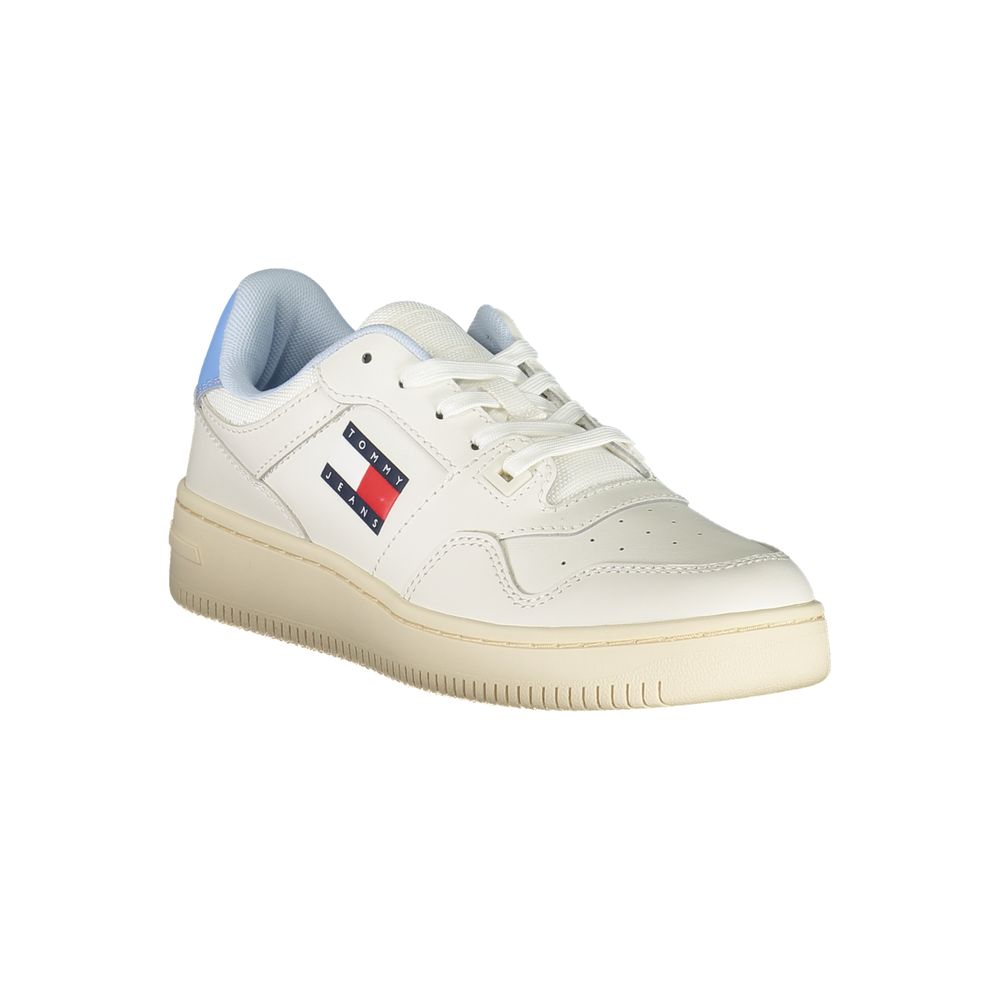 Sneakers by Tommy Hilfiger for women in polyester polyethylene leather white presents a sumptuous silhouette, artfully capturing the essence of the Women's Fashion Polyester Polyethylene Leather Sneakers with its sumptuous fashion style design.