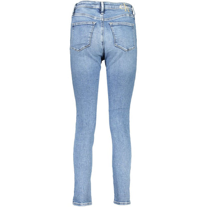Jeans by Calvin Klein for women in stretch denim cotton blue features an refined tailoring silhouette, showcasing a premium skinny with a high rise and long cut for a refined tailoring look.