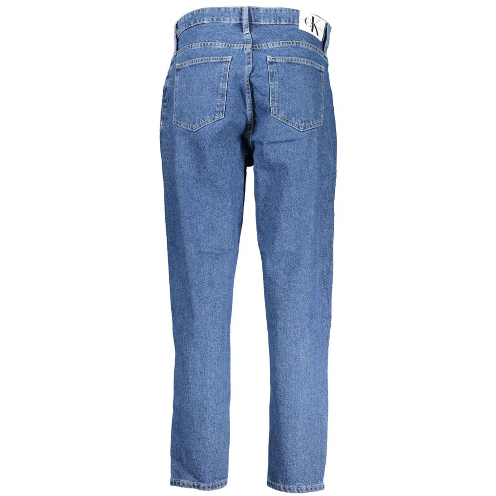 Jeans by Calvin Klein for women in denim cotton blue & signature features a refined silhouette with a refined relaxed-fit & mom, defined by a high rise and a refined long for a refined finish.