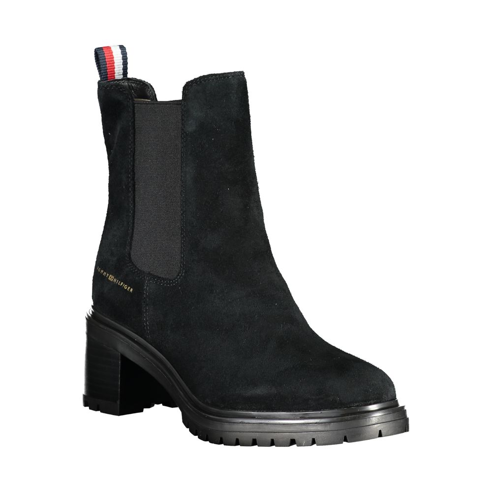 Mid-Heel Ankle Boots by Tommy Hilfiger for women in polyester polyethylene leather black & print showcases a aeronautic silhouette as Women's Polyester Polyethylene Leather Mid-Heel Ankle Boots, artfully defined by a aeronautic 6-cm-heel mid-heel and a aeronautic .