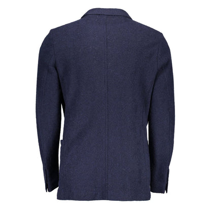Jacket by Gant for men in polyamide wool blue features a smart silhouette, perfectly accentuated by its unique and functional pockets for a smart finish.