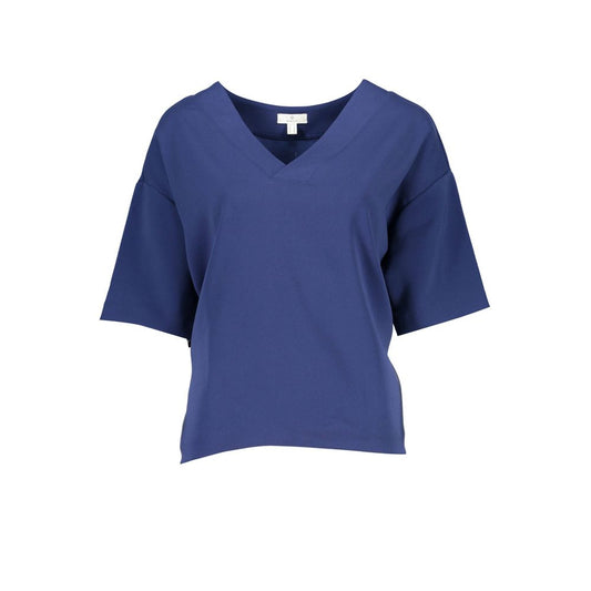 T-Shirt by Gant for women in stretch cotton blue showcases a unassuming silhouette, artfully detailed with a refined and unassuming short-sleeve for a sophisticated, contemporary look.