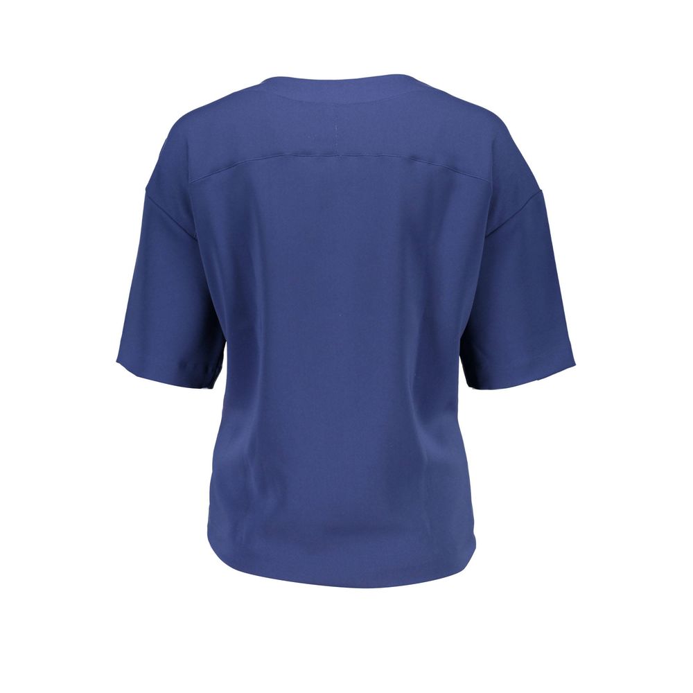 T-Shirt by Gant for women in stretch cotton blue features an edgy silhouette, meticulously detailed with a sophisticated and for a truly edgy finish.