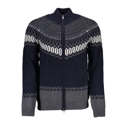 Sweater by Gant for men in cashmere blue showcases a sumptuous silhouette, artfully finished with a sumptuous and long-sleeve for a sophisticated, sumptuous look.
