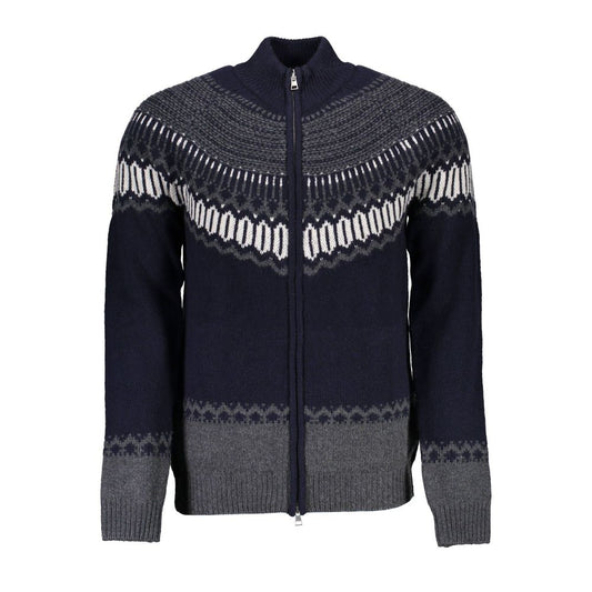 Sweater by Gant for men in cashmere blue showcases a sumptuous silhouette, artfully finished with a sumptuous and long-sleeve for a sophisticated, sumptuous look.