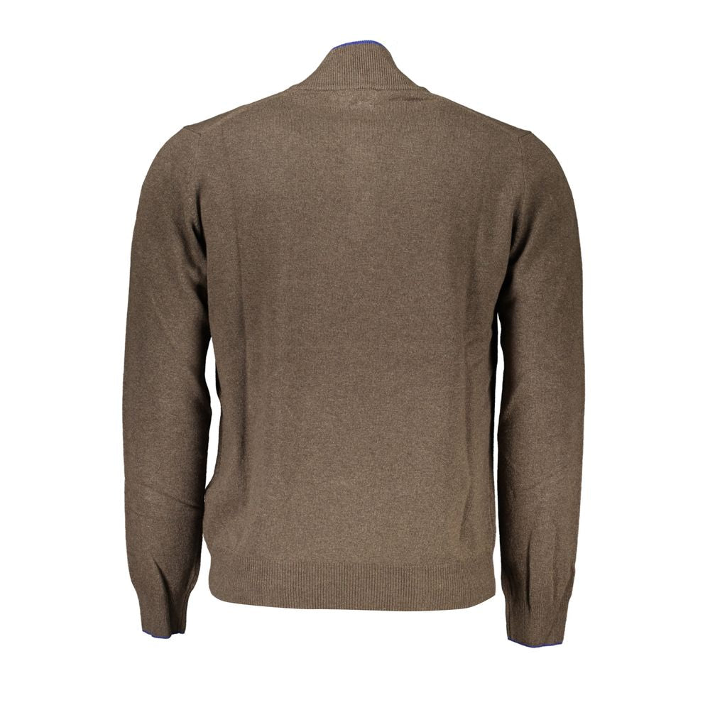 This Sweater by Harmont & Blaine for men in cashmere viscose brown presents a understated silhouette, featuring a sophisticated and for a understated finish.