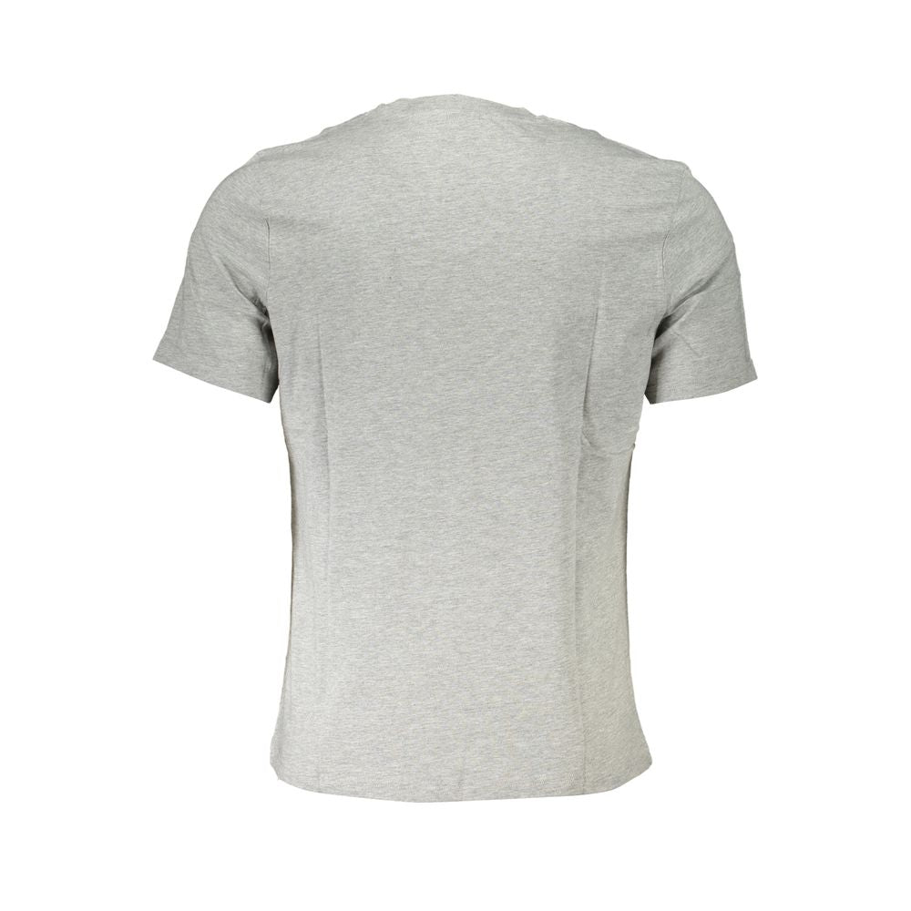 T-Shirt by North Sails for men in cotton gray & print features a plush silhouette, showcasing a sophisticated crew neckline and for a truly plush finish.