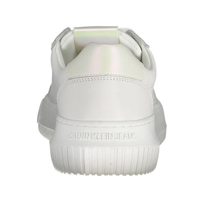 Sneakers by Calvin Klein for women in polyester leather white features a sumptuous design, perfectly showcasing the sumptuous casual style of this Crisp Women's Casual Polyester Leather Sneakers.