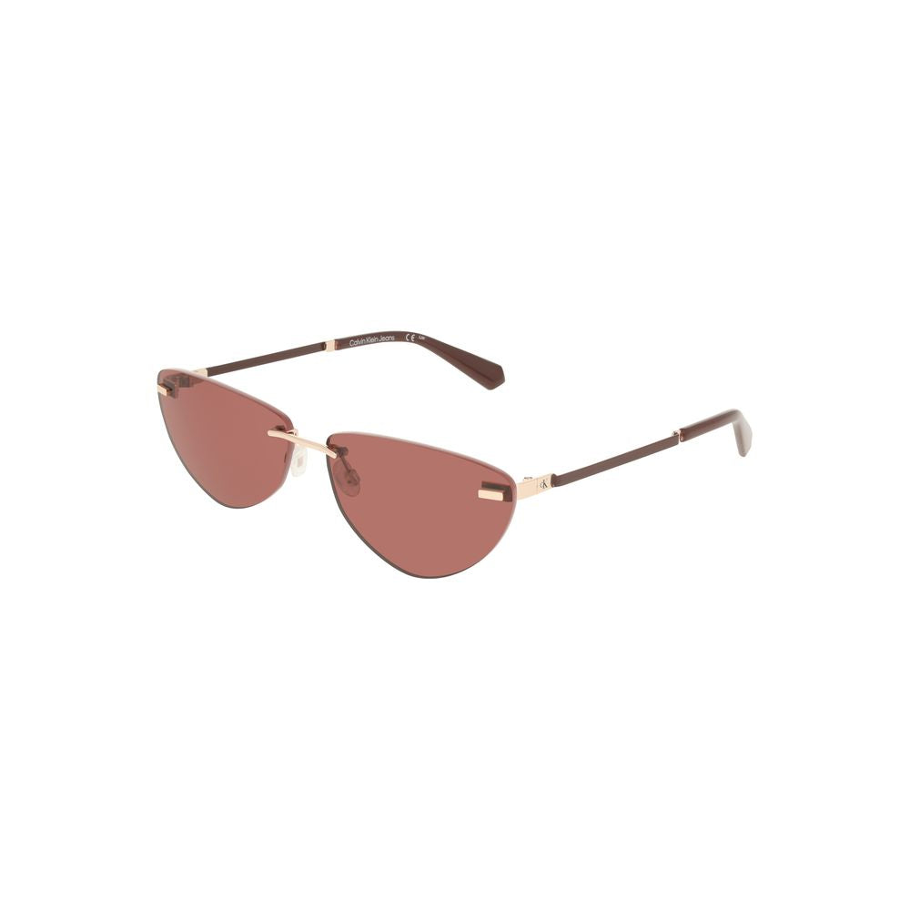 This Sunglasses by Calvin Klein for women in pink presents a sumptuous silhouette, showcasing a sumptuous in pink coloured frame and high-performance .