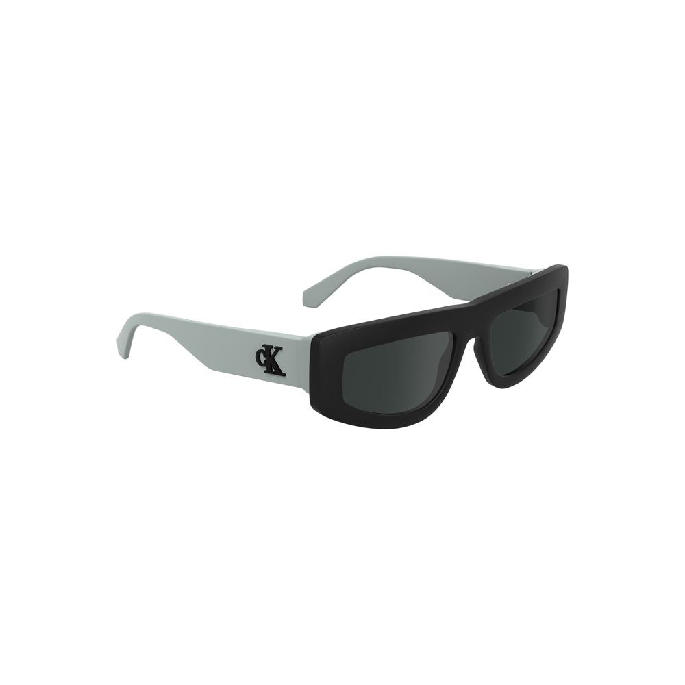 Sunglasses by Calvin Klein for women in black features a sumptuous silhouette, showcasing a sumptuous in black coloured frame with high-performance .