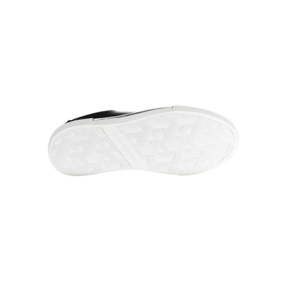 Sneakers by Tommy Hilfiger for women in leather cotton polyethylene black features a sumptuous design, perfectly showcasing the sumptuous casual style of this Essence Women's Casual Leather Cotton Polyethylene Sneakers.