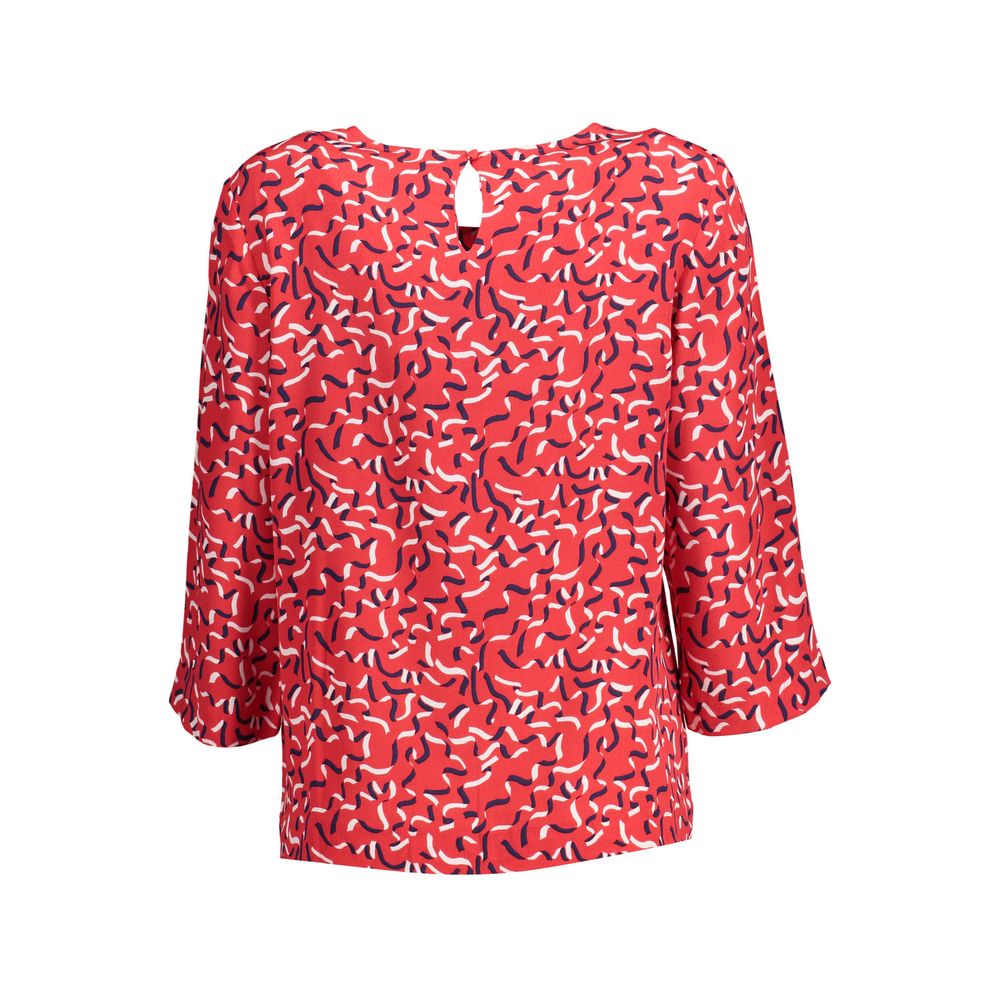 Sweater by Gant for women in viscose red features an polished silhouette, showcasing refined and a sophisticated wide-neck neckline for a truly polished finish.
