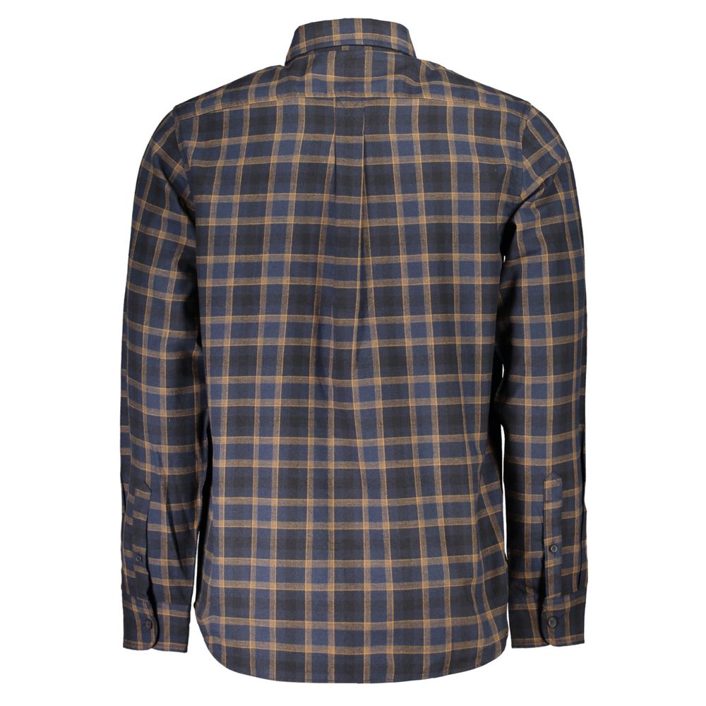 Shirt by Timberland for men in cotton blue & tartan features an architectural silhouette with a refined and elegant for a architectural look.