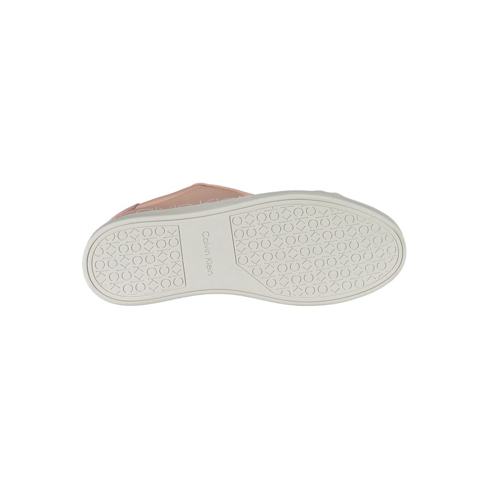 Sneakers by Calvin Klein for women in polyester polyethylene leather pink features an sumptuous design from the Women's Fashion Polyester Polyethylene Leather Sneakers collection, highlighting a sumptuous fashion style for a premium, high-fashion look.