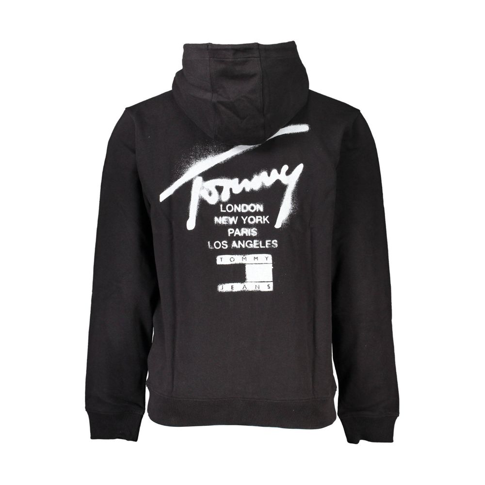 Hooded Sweatshirt by Tommy Hilfiger for men in cotton black features an enviable silhouette, showcasing a premium and refined for a truly enviable finish.