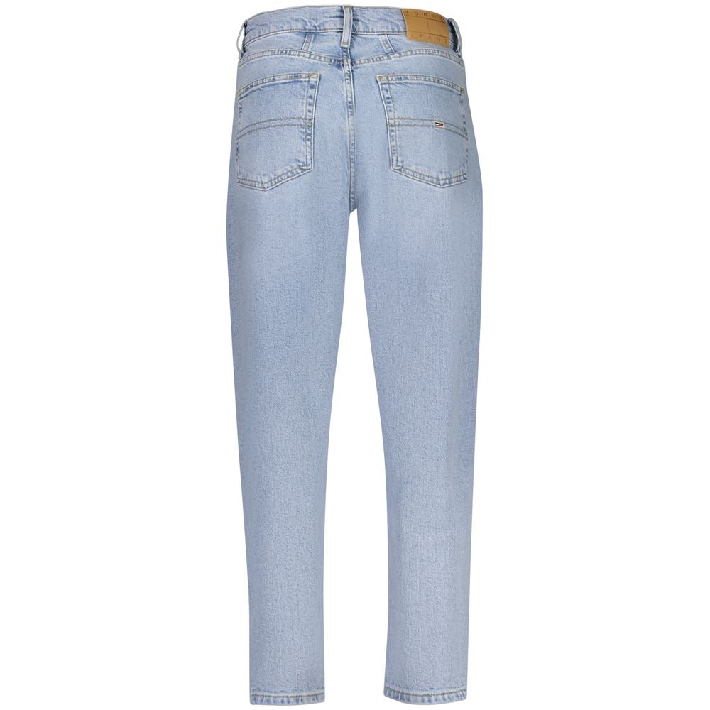 Jeans by Tommy Hilfiger for women in stretch denim cotton blue & signature features an sophisticated high rise and mom with a precise long, creating a sophisticated and sophisticated silhouette.