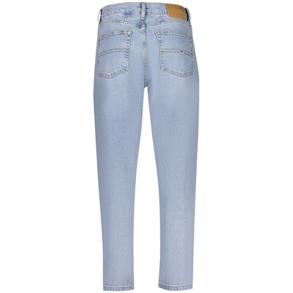 Jeans by Tommy Hilfiger for women in stretch denim cotton blue & signature features an sophisticated high rise and mom with a precise long, creating a sophisticated and sophisticated silhouette.