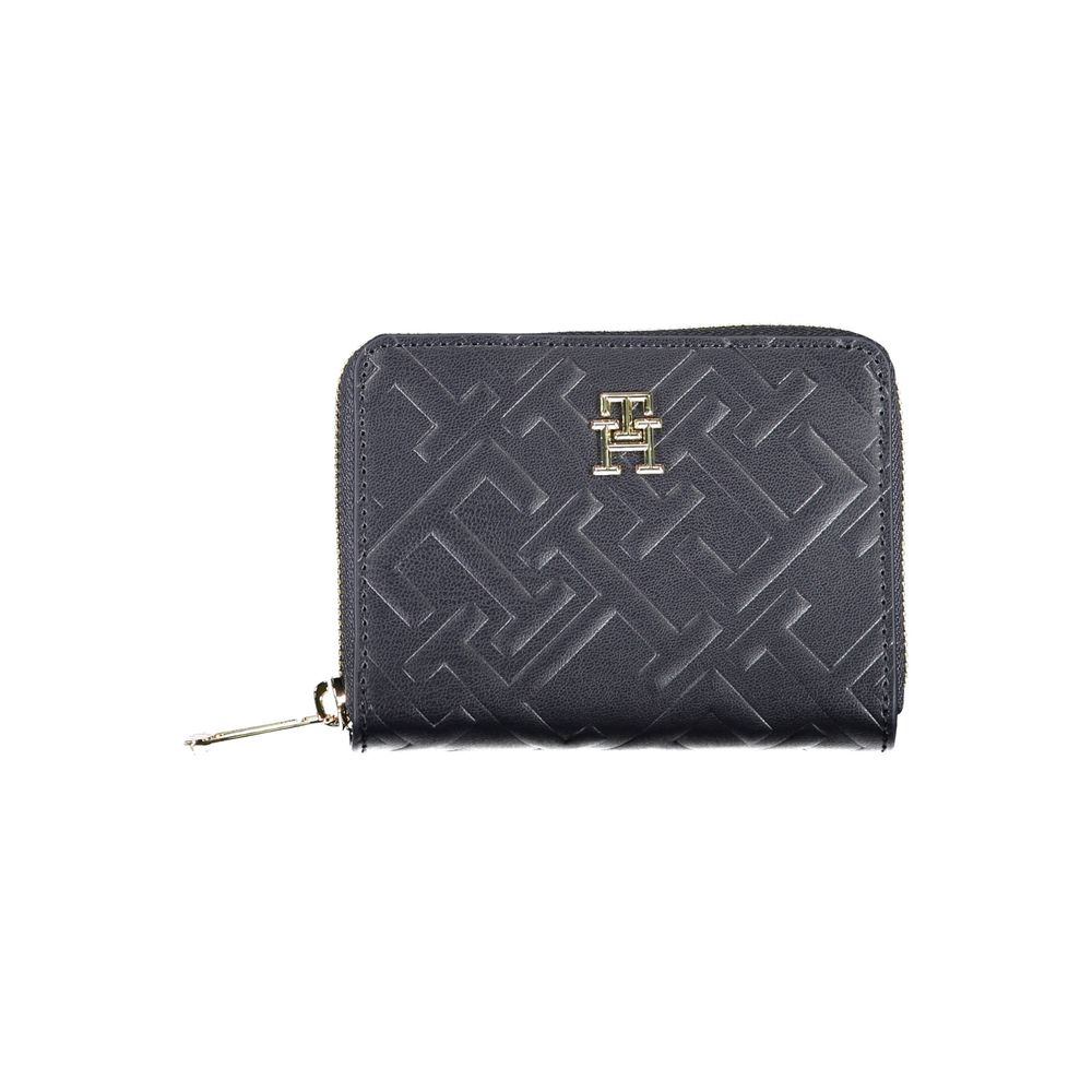 Wallet by Tommy Hilfiger for women in polyethylene blue & signature presents a streamlined silhouette, showcasing the sophisticated design of the Polyethylene Wallet collection with functional .