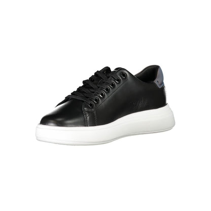Sneakers by Calvin Klein for women in polyester polyurethane leather black features an sumptuous silhouette, showcasing the premium Women's Low-Top Polyester Polyurethane Leather Sneakers in a sumptuous low-top style that offers a sumptuous finish for refined style.