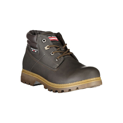 Boots by Carrera for men in polyester & polyethylene brown features an aerodynamic silhouette from the Men's Polyester & Polyethylene Boots collection, showcasing a aerodynamic and refined for an aerodynamic look.