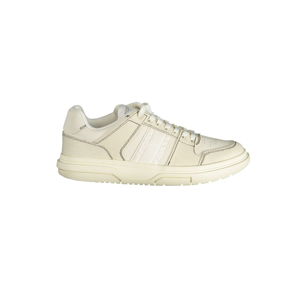 Sneakers by Tommy Hilfiger for men in polyester white presents a sumptuous silhouette from the Men's Low-Top Polyester Sneakers collection, showcasing a sumptuous low-top style for an elevated aesthetic.