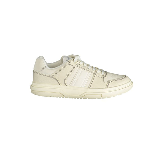 Sneakers by Tommy Hilfiger for men in polyester white presents a sumptuous silhouette from the Men's Low-Top Polyester Sneakers collection, showcasing a sumptuous low-top style for an elevated aesthetic.